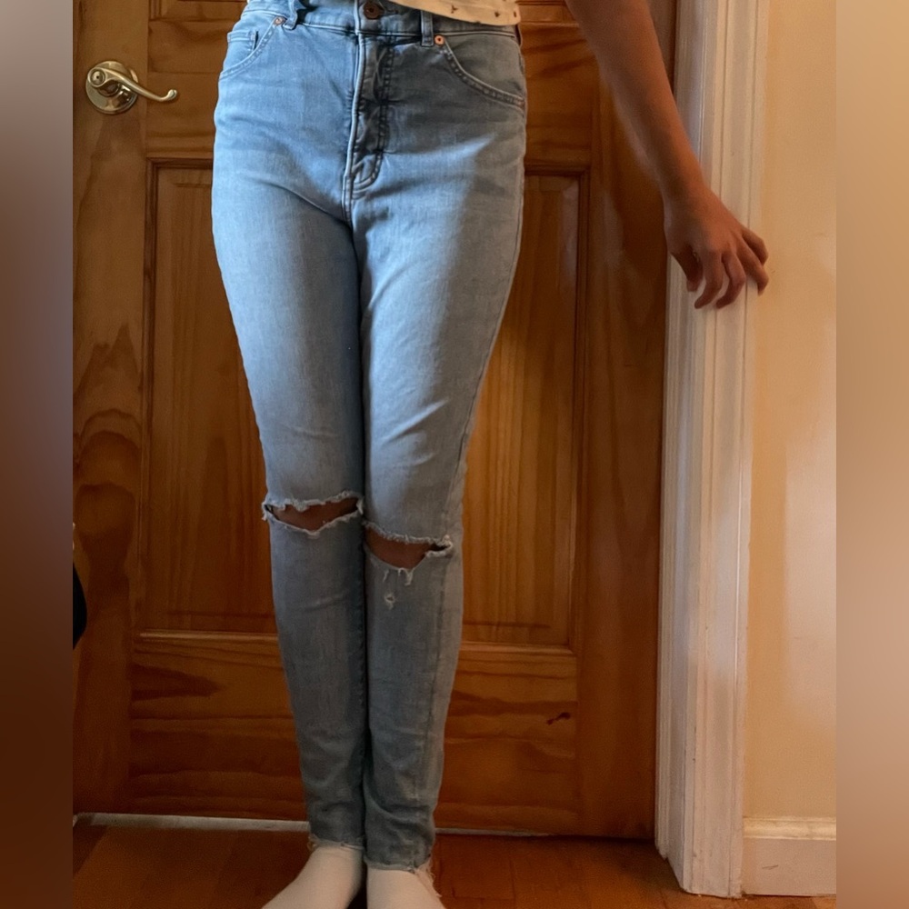 Skinny high rise ripped jeans